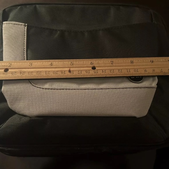 Init Shoulder Bag For iPad Notebook Electronics And Books VGC - Picture 3 of 9